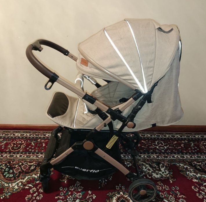 коляска почти новая