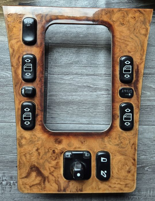 Панели махагон класик ,мерцедес W210 1999г