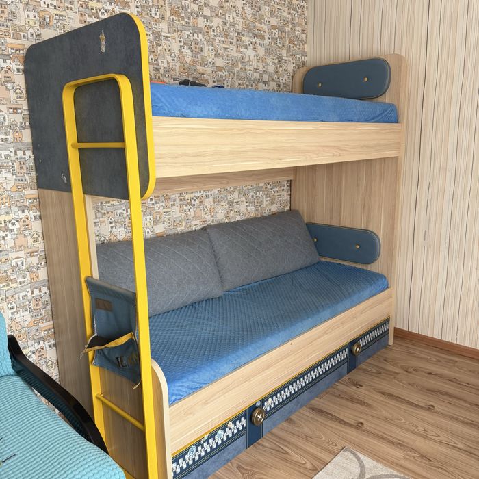 Продам детский спальний гарнитур