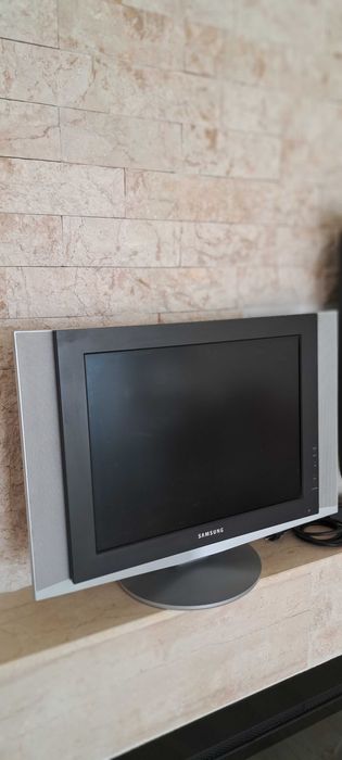 Tv samsung în stare foarte bună la cel mai mic preț merită