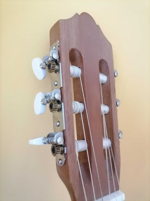 Китара с калъф втора употреба