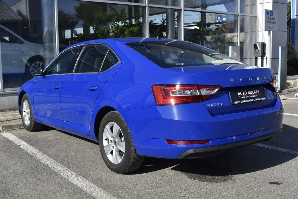 Škoda Superb 2023 diesel, 24.796 € — imagine 6