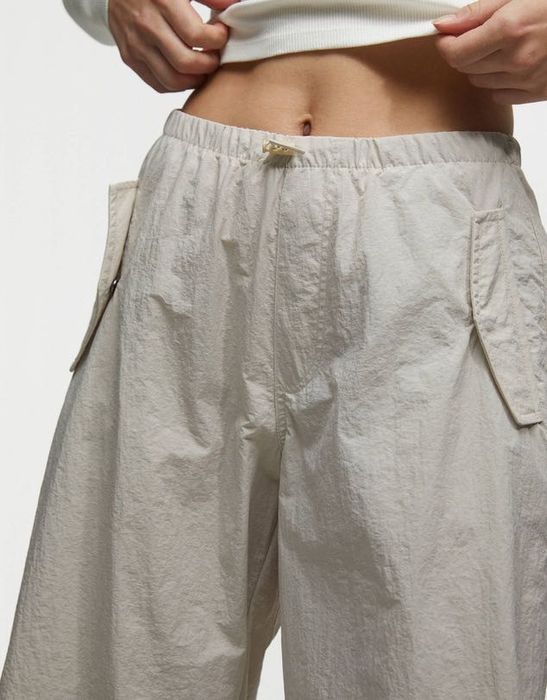 Брюки парашюты Pull&Bear Xs