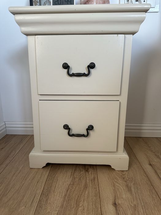 Vand dormitor vintage alb