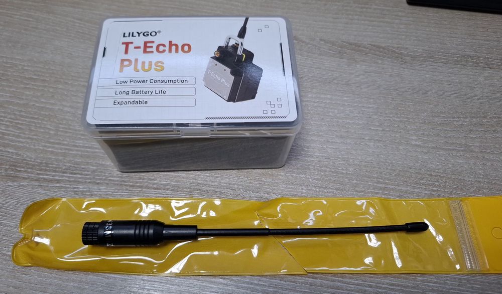 Lilygo T-Echo Plus Meshcore ( antena 433)