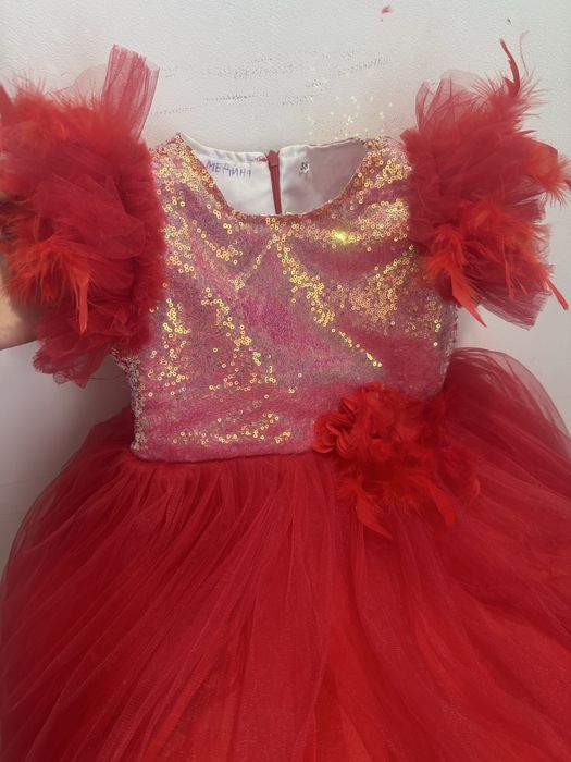 Платье Красное пышное