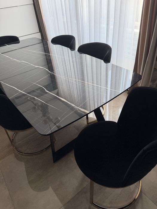 Vand masa dining cu 6 scaune Divani & sofa