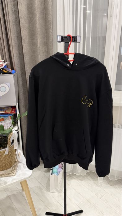 Разгрузка гарбероба.