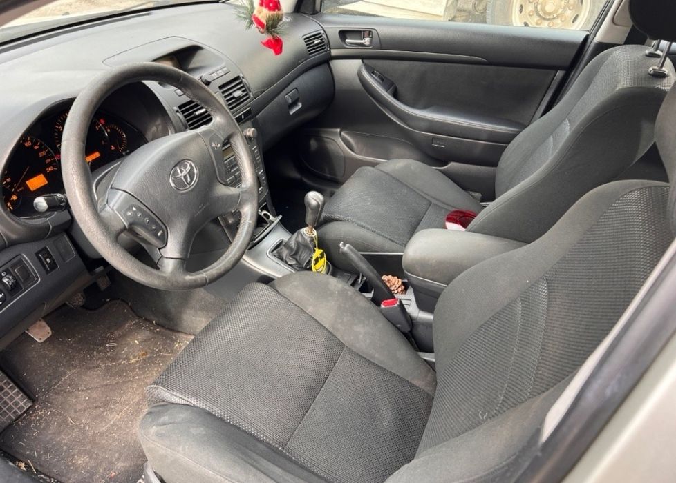 Toyota Avensis D-4D 116