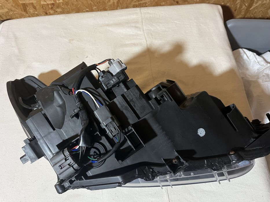 Far stanga Mazda 6-2014