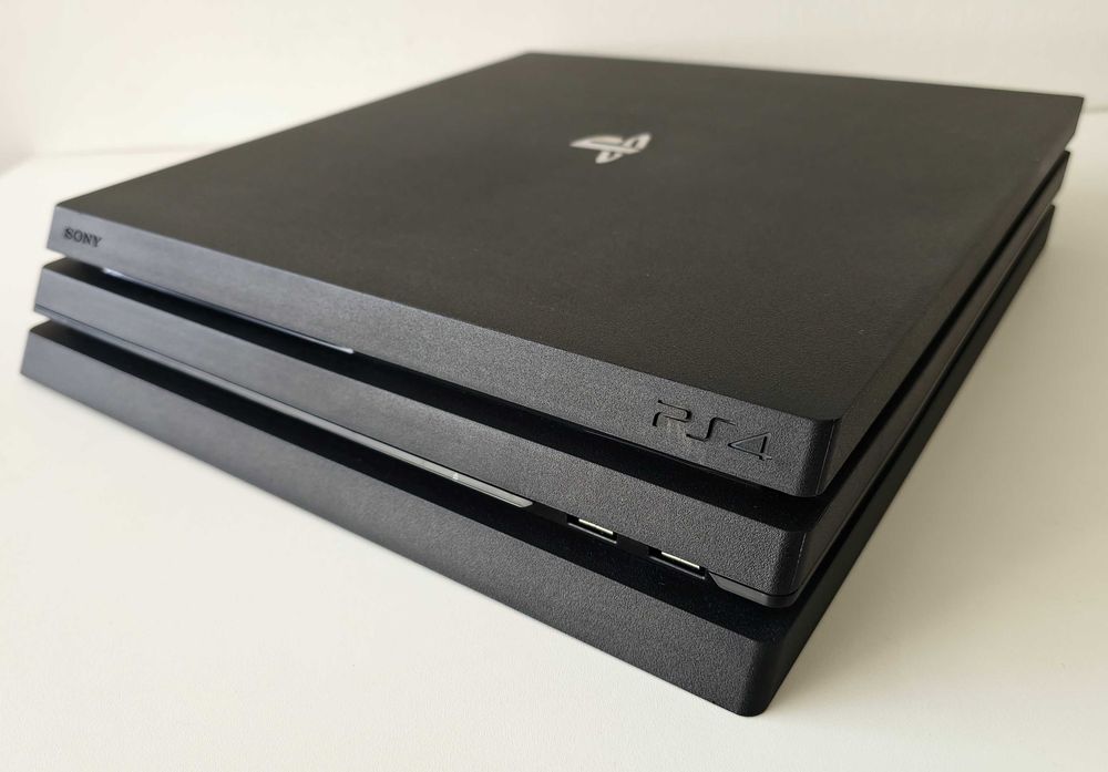 Playstation 4 (PS4) PRO 1TB