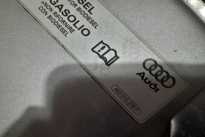 Usita rezervor 4E0010376P 4E0010376P Audi A4 B7
