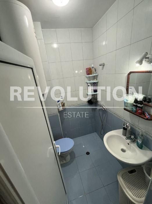 Дава се под наем Двустаен апартамент в Варна, Автогара - 52 кв.м за 348.84 € - Снимка #4