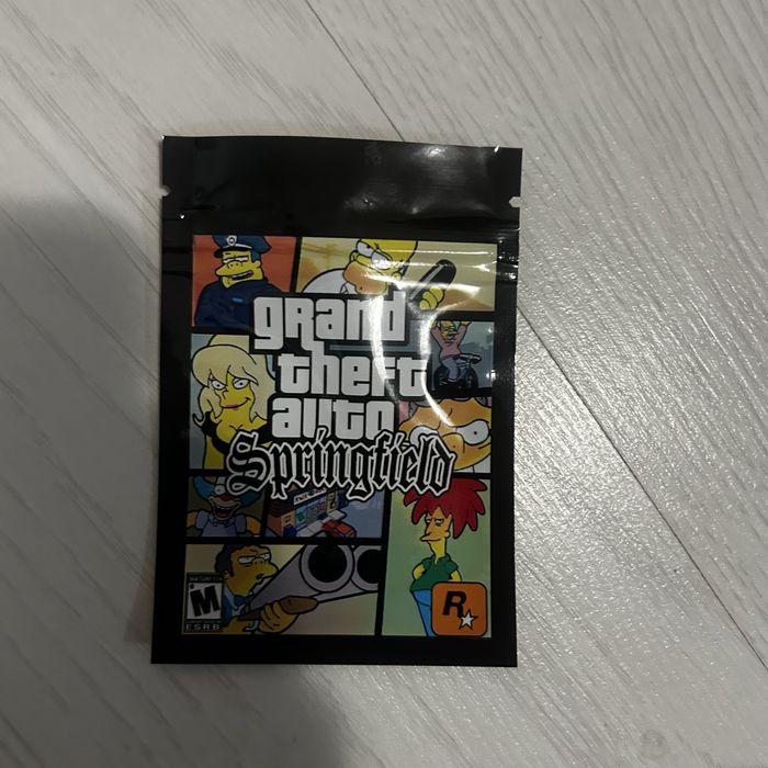 Продавам пликове с различни дизайни