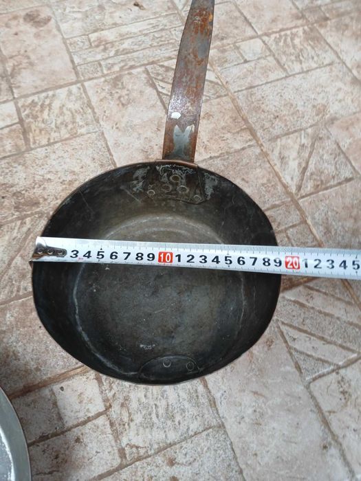Стар меден тиган