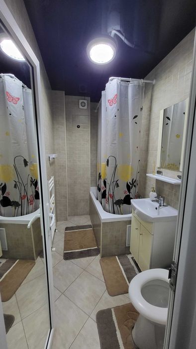 Vand apartament o camera