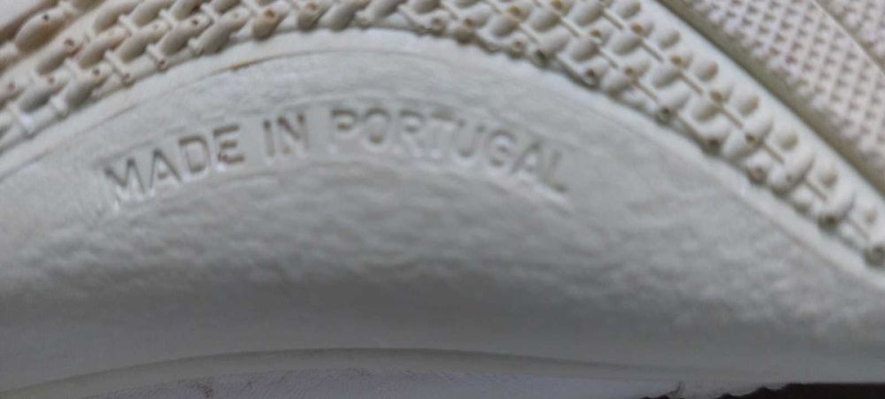 Adidasi dama marimea 37 + bonus slapi roz