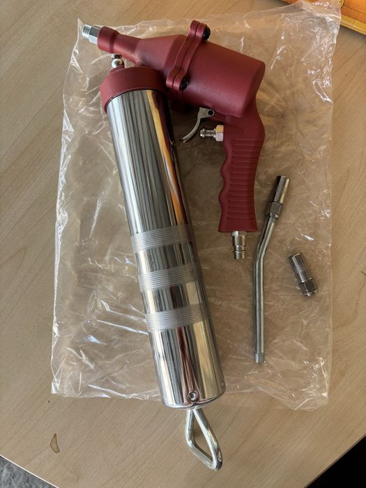 Шприц для смазки машин