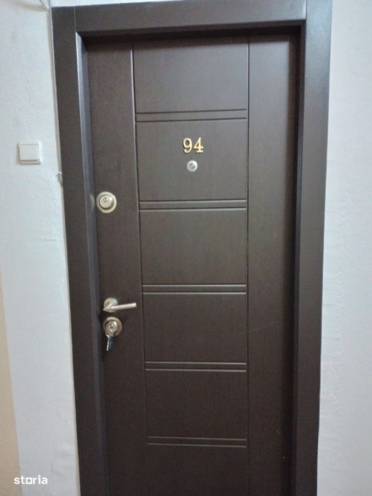 Drumul Taberei/Metrou Favorit-Afi Cotroceni. Garsoniera.