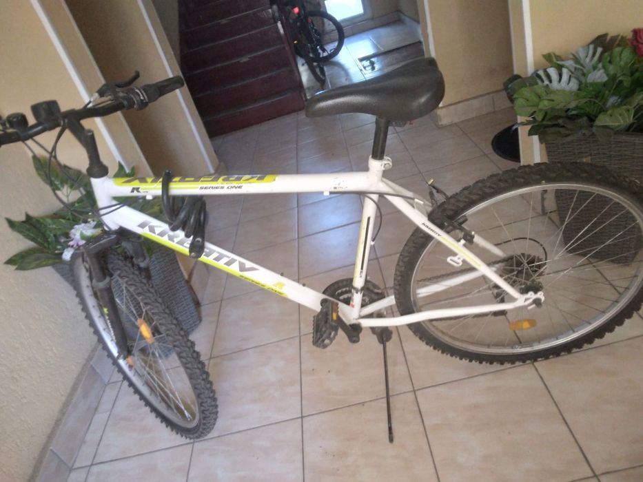 Vand bicicleta kreativ