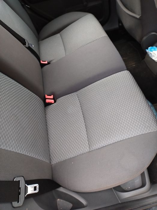 Vând focus 2 preț 2000  euro