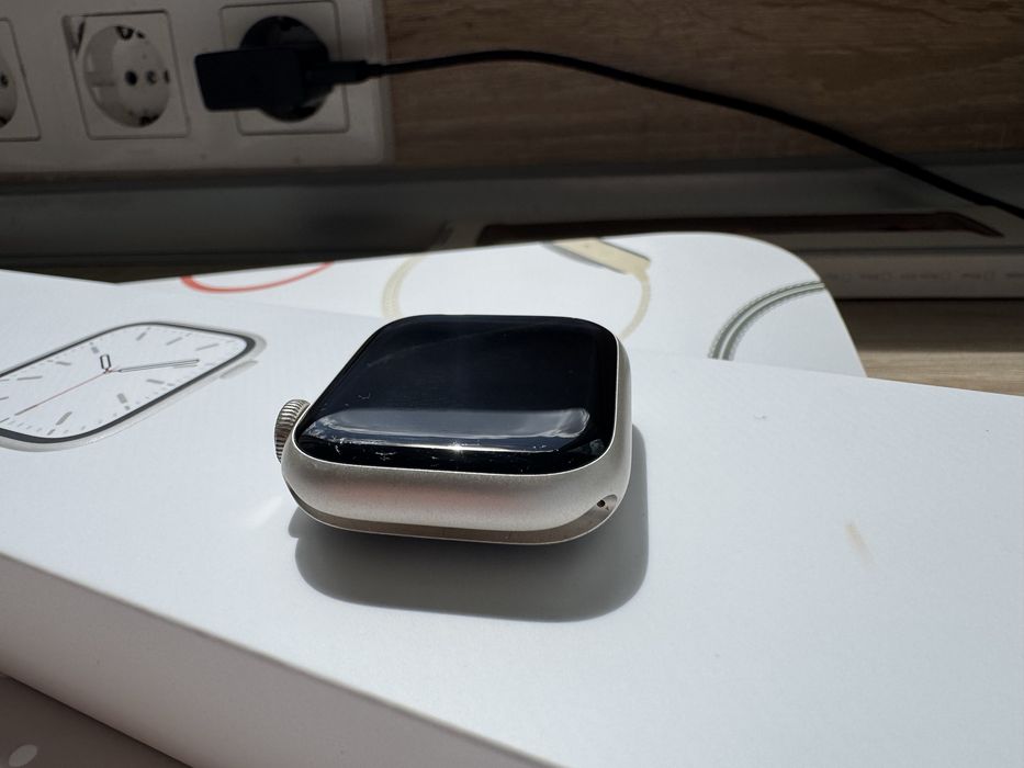 Apple Watch Series 7 (41mm) – Пълен комплект + подаръци
