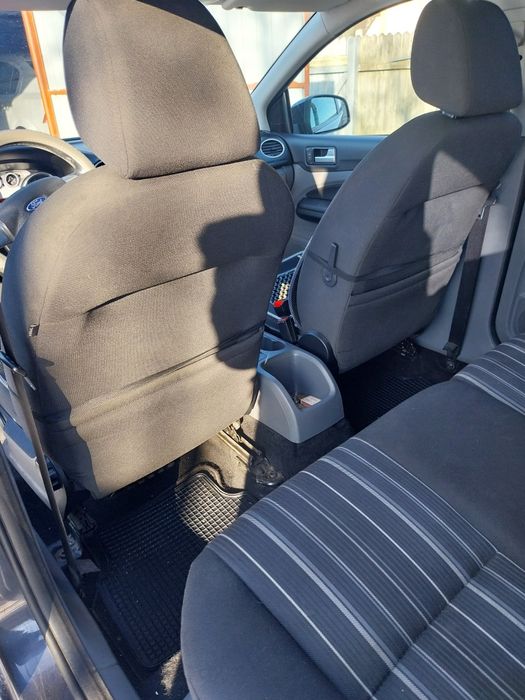 Vânzare auto ,Ford Focus  1,6 benzină, an 2008,jante aliaj