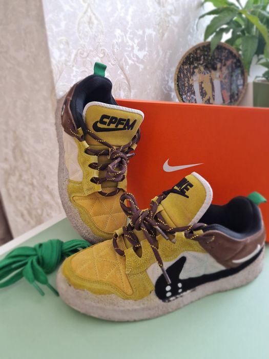 Продам  Кроссовки Nike | 42 размер
