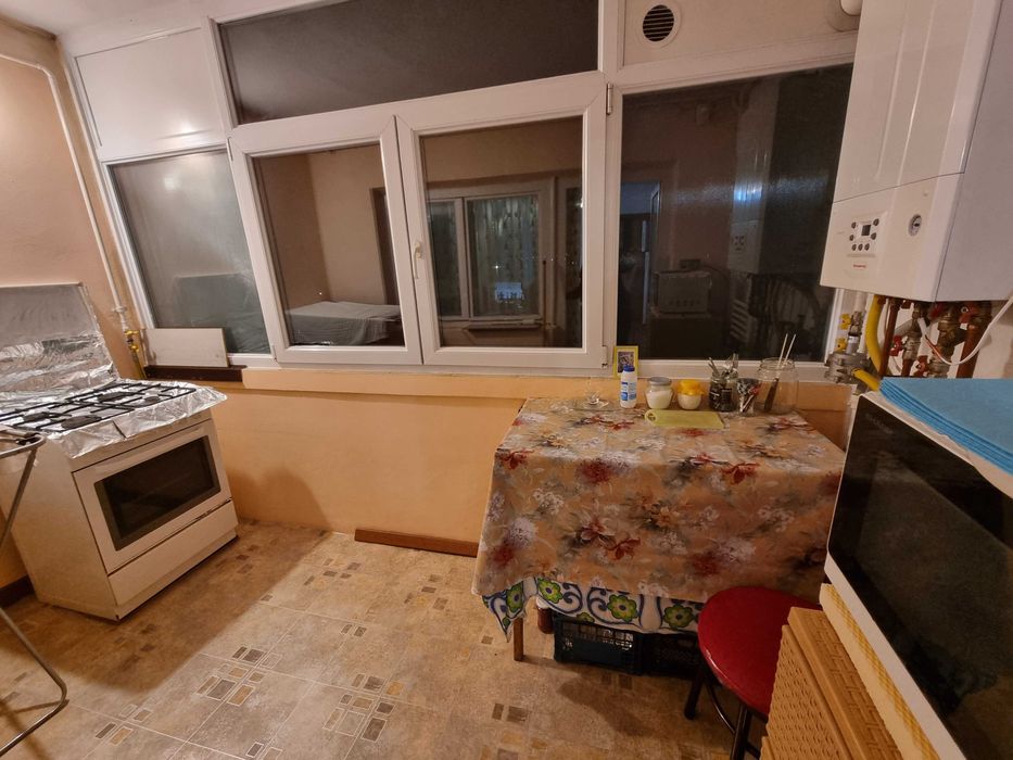 PF, Apartament 3 camere, et. 4/5, cu Acces Parcare, Nord Rm. Valcea