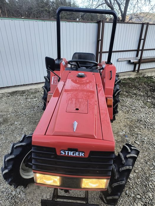 Tractor Shibaura Iseki Yanmar 4x4 Freză și Remrocă