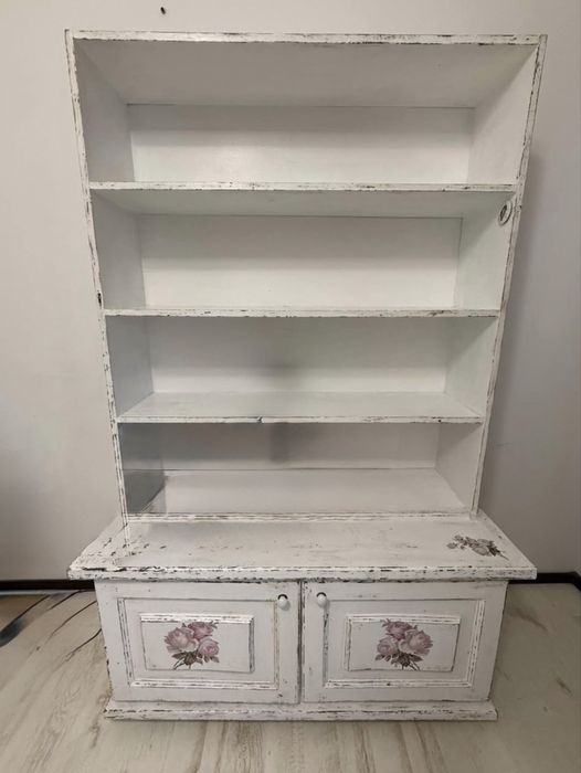 Mobila de lemn masiv reconditionat shabby chic