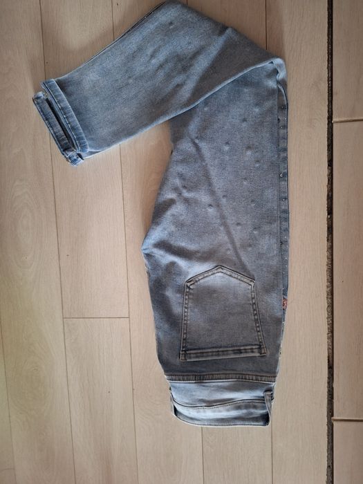 Дамски дънки с камъчета