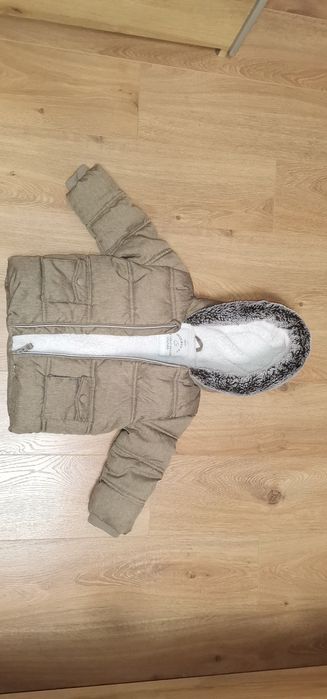 Бебешко яке 9-12м.