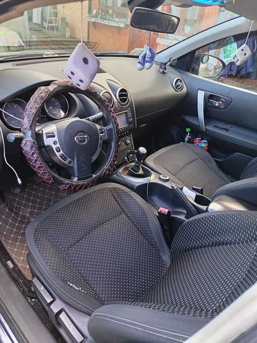 Vand nisan J10 anul 2009 sau schimb