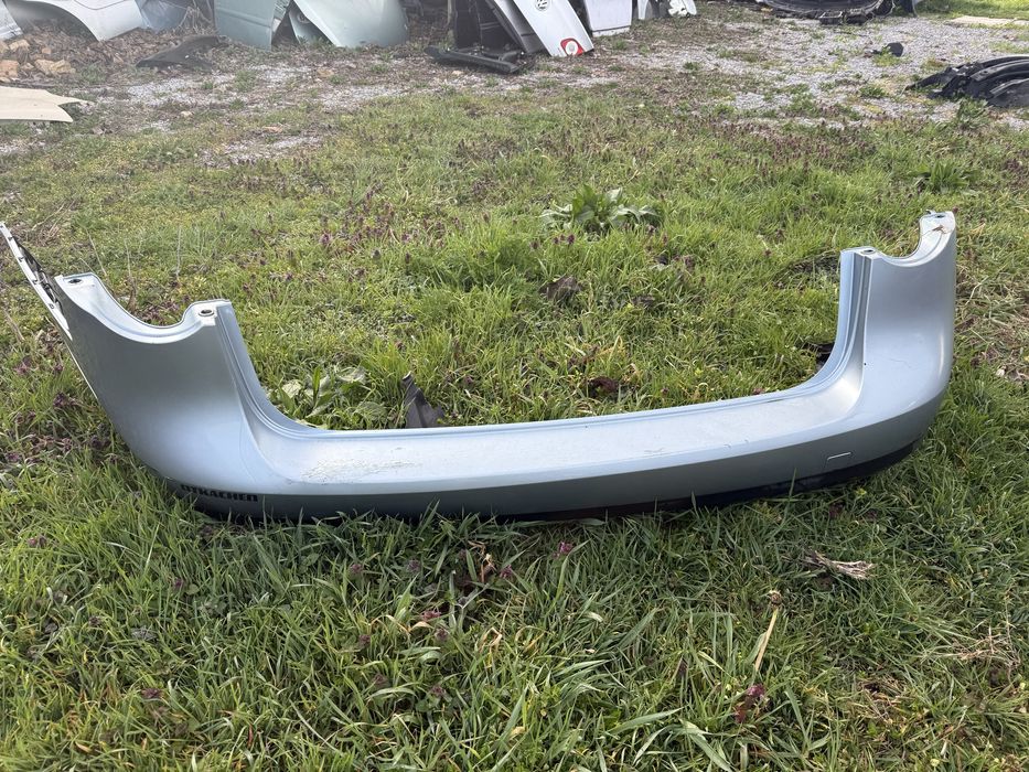 Задна броня за вскякакви автомобили