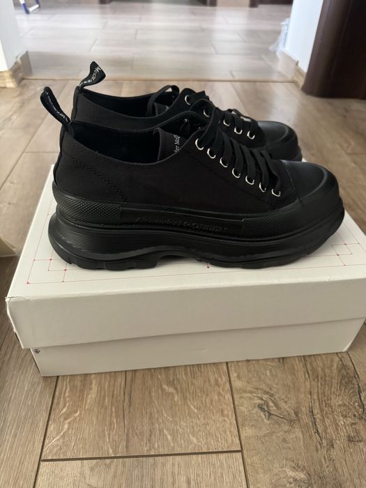 alexander mcqueen tread slick low