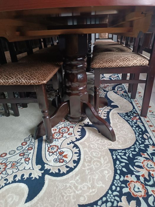Продам стол со стульями