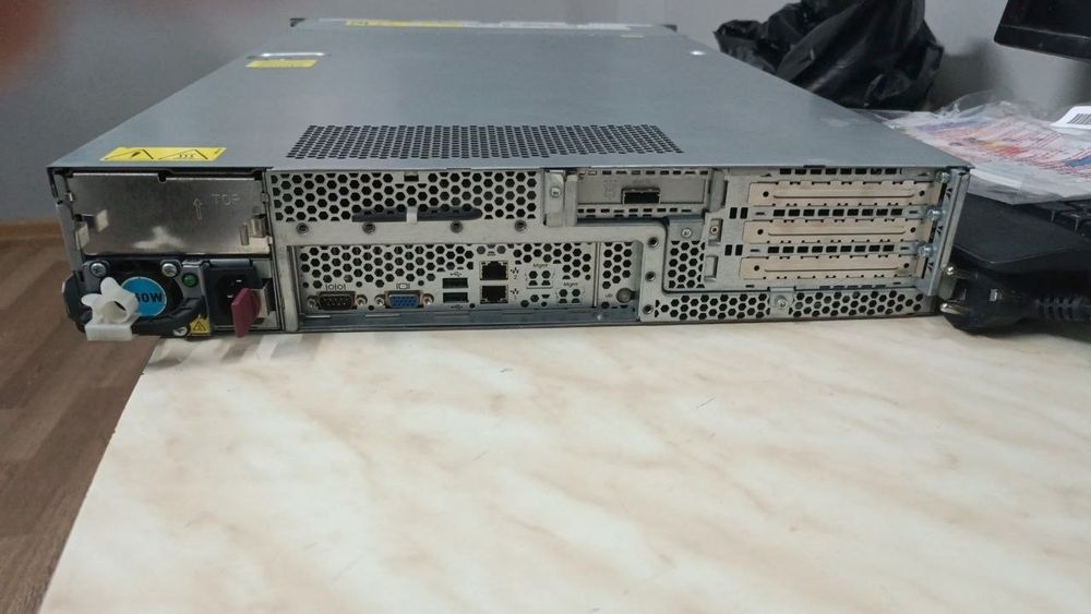 Prodam server HP Prolinat