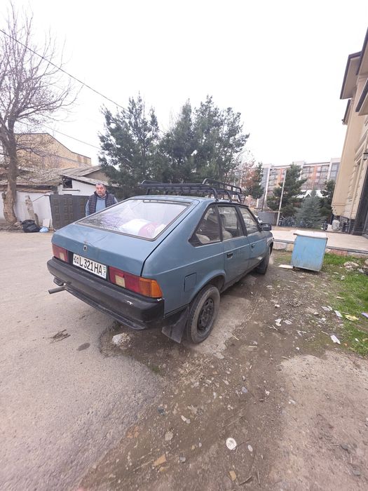 Машина Москвичь 2141