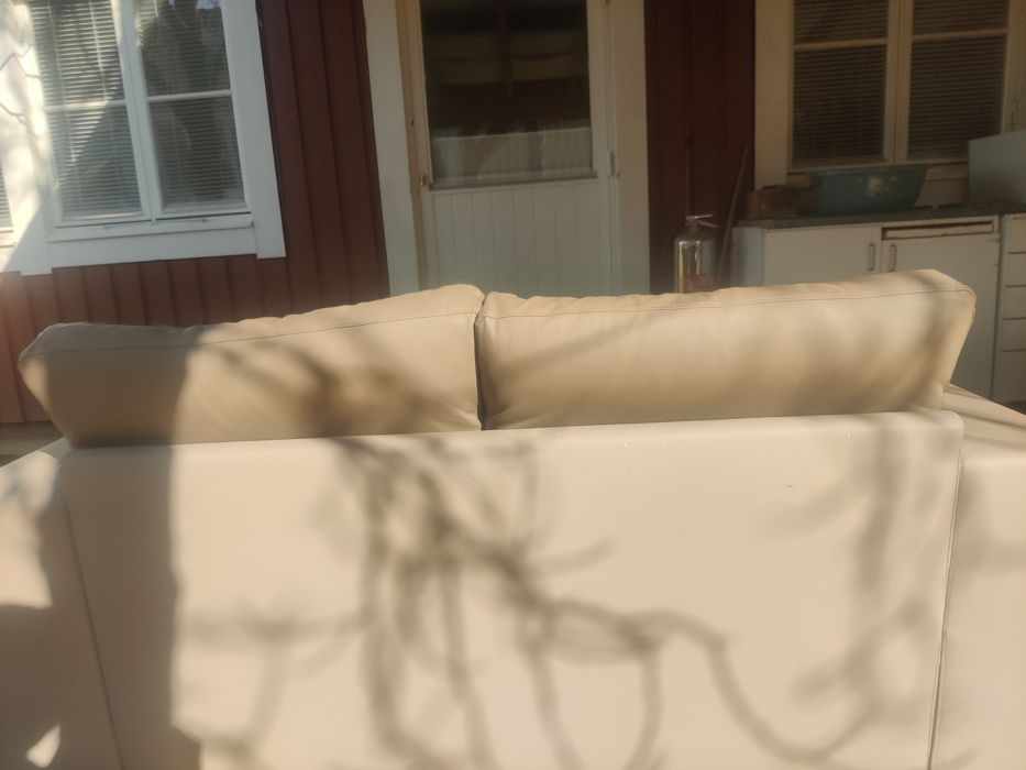 Canapea confortabila de interior.