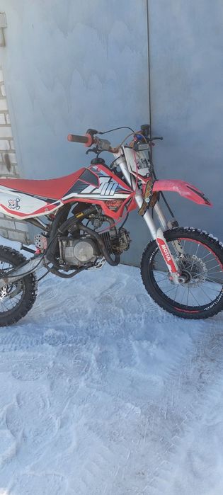 Продам питбайк apollo140