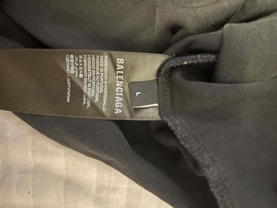 Vand tricou Balenciaga