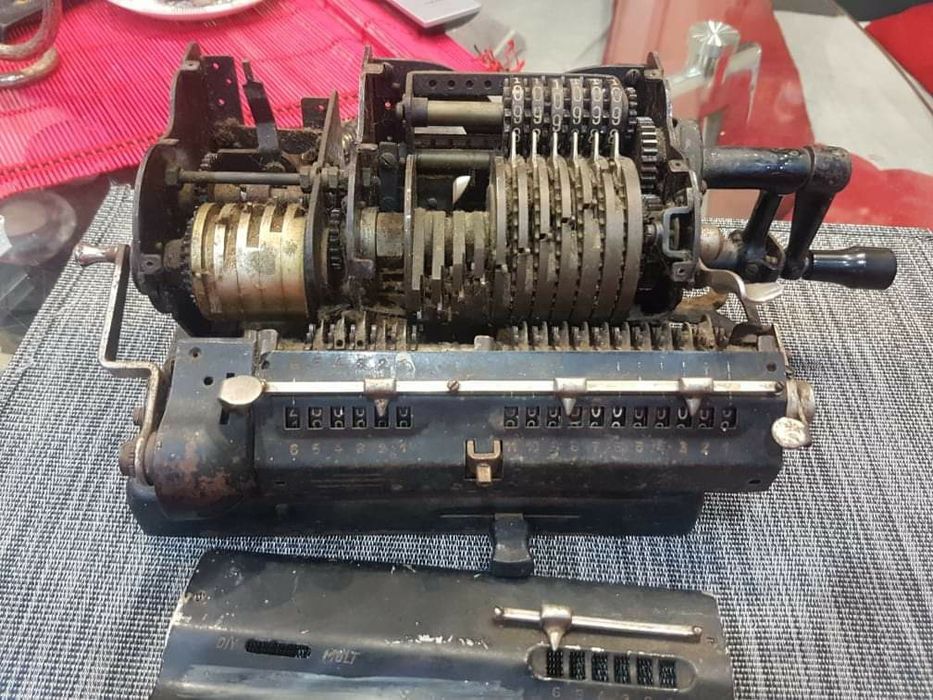 Стара сметачна машина