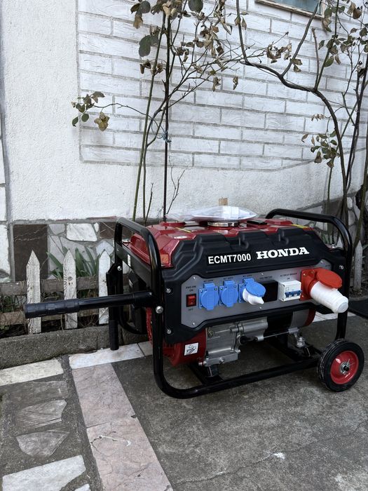 Бензинов трифазен генератор за ток Honda ,7.0 Kw , 8.1 часа