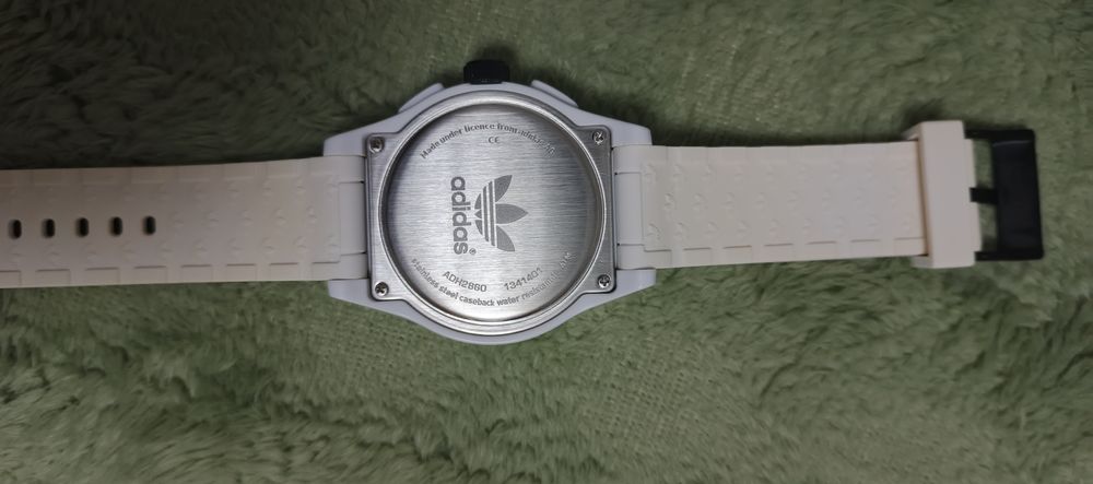 Продам часы Adidas