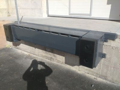 Електро-хидравлични товаро‐разтоварни рампи (Минидок)