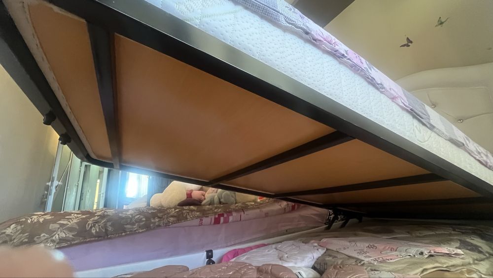 Тапицирано легло 90/200