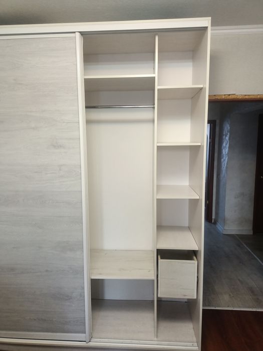 Продам шкаф срочно