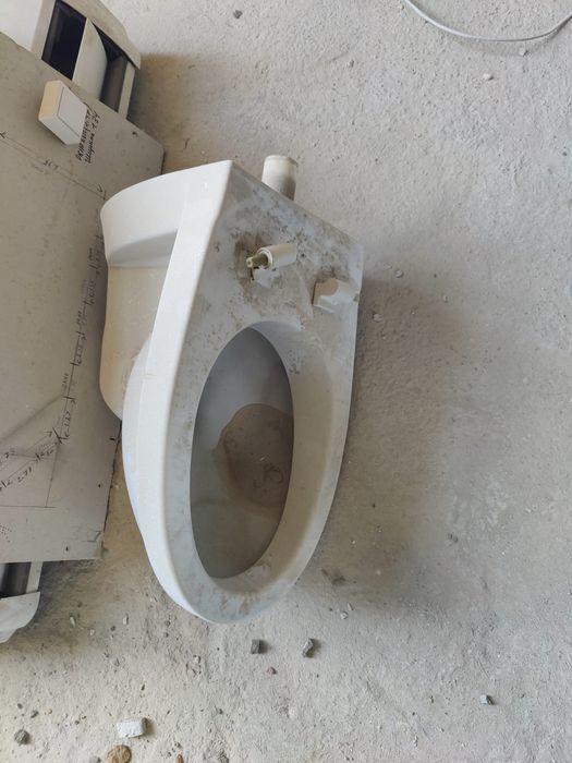 Унитаз с инсталяцией