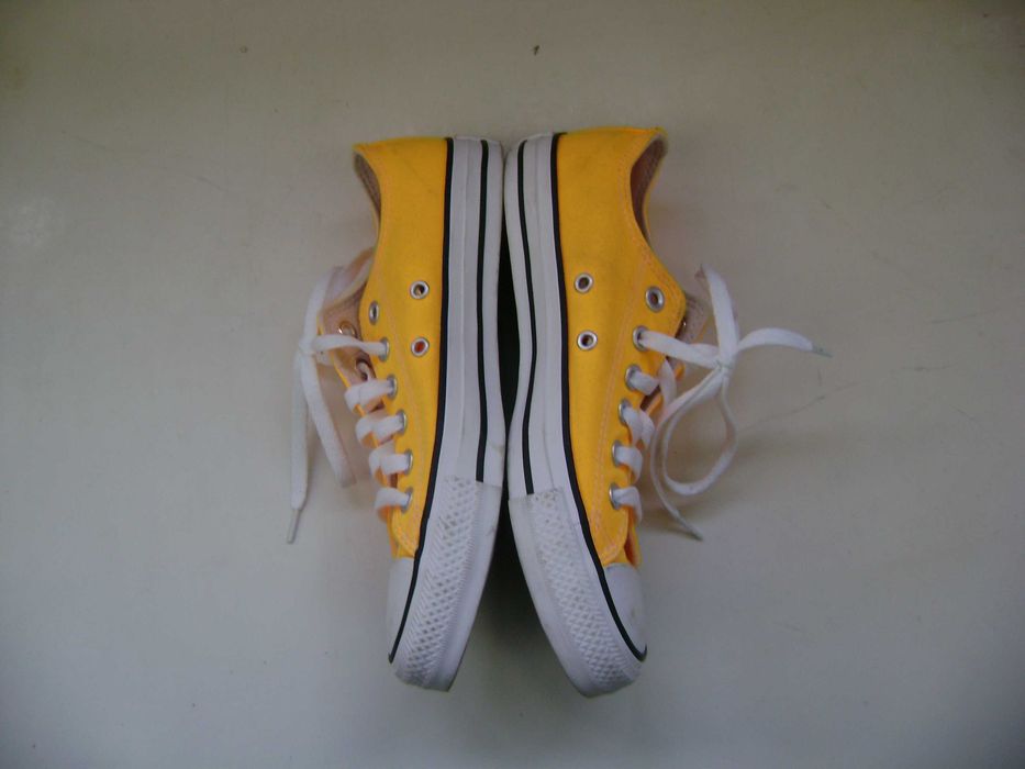 Продавам дамски кецове Converse № 37